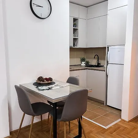 Διαμέρισμα Vas Dom 2 *